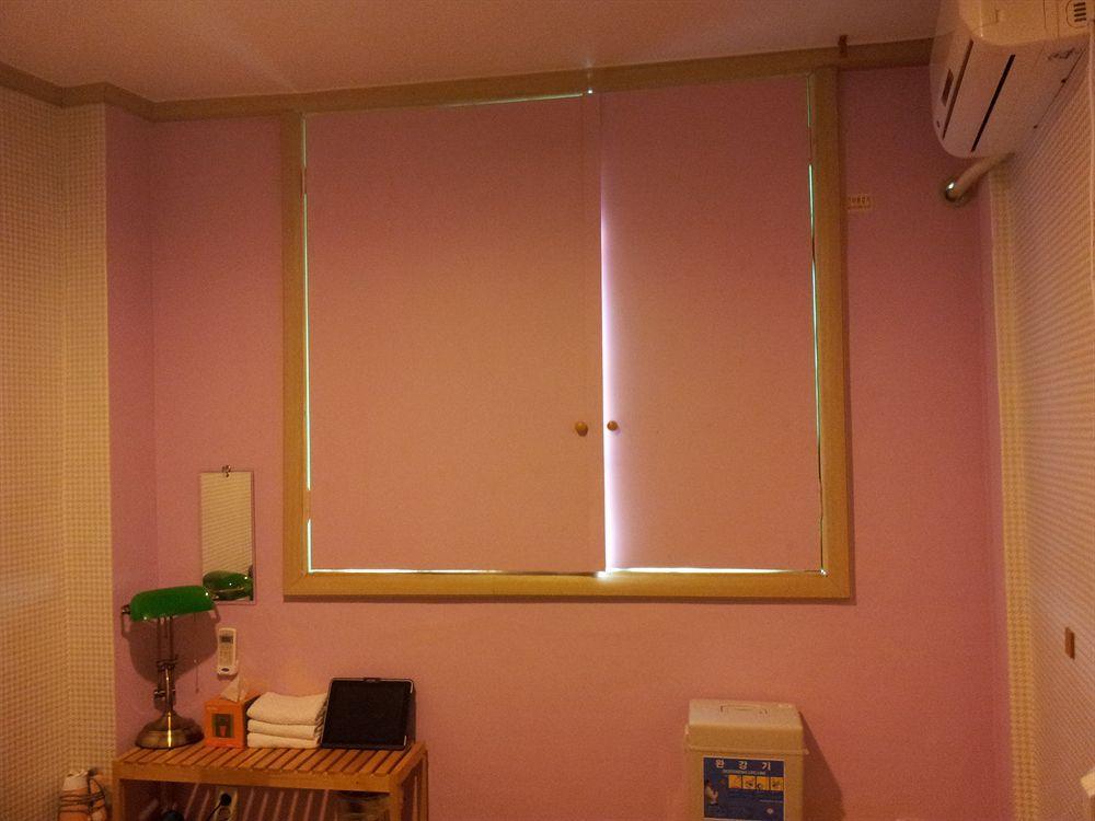 Backpackers In Jeju City Center المظهر الخارجي الصورة